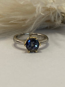 Platinum & 18ct Yellow Gold Unheated Tanzanite Ring